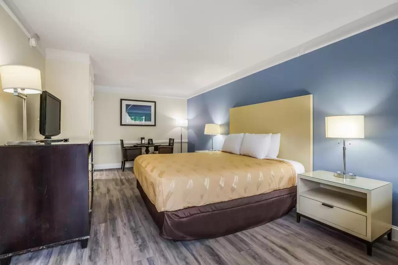 Quality Inn -Hampton Coliseum Convention Center Extérieur photo