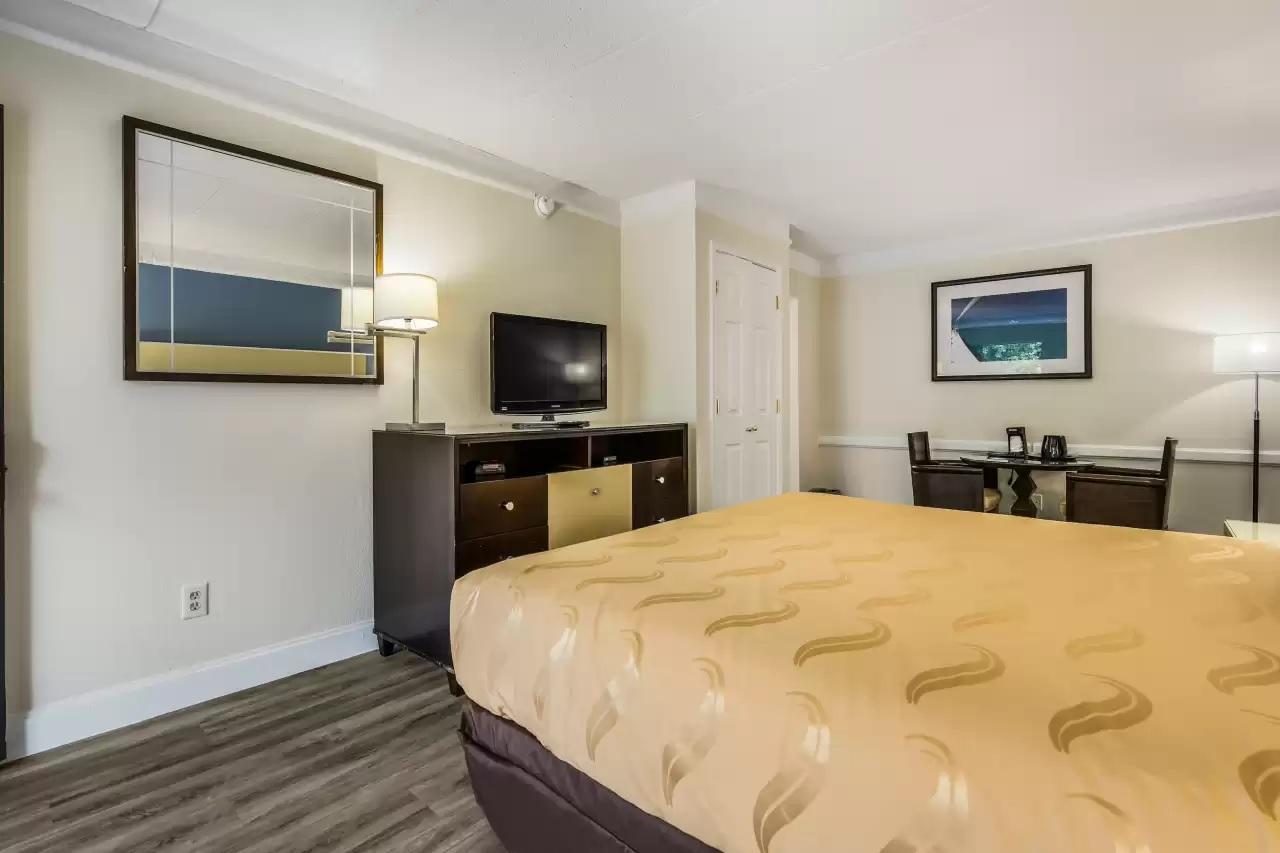 Quality Inn -Hampton Coliseum Convention Center Extérieur photo