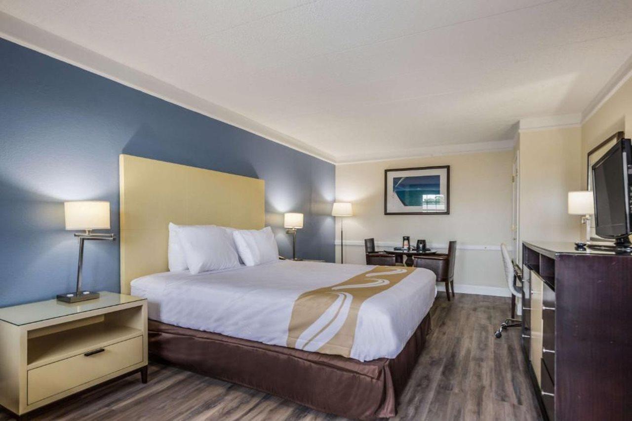Quality Inn -Hampton Coliseum Convention Center Extérieur photo