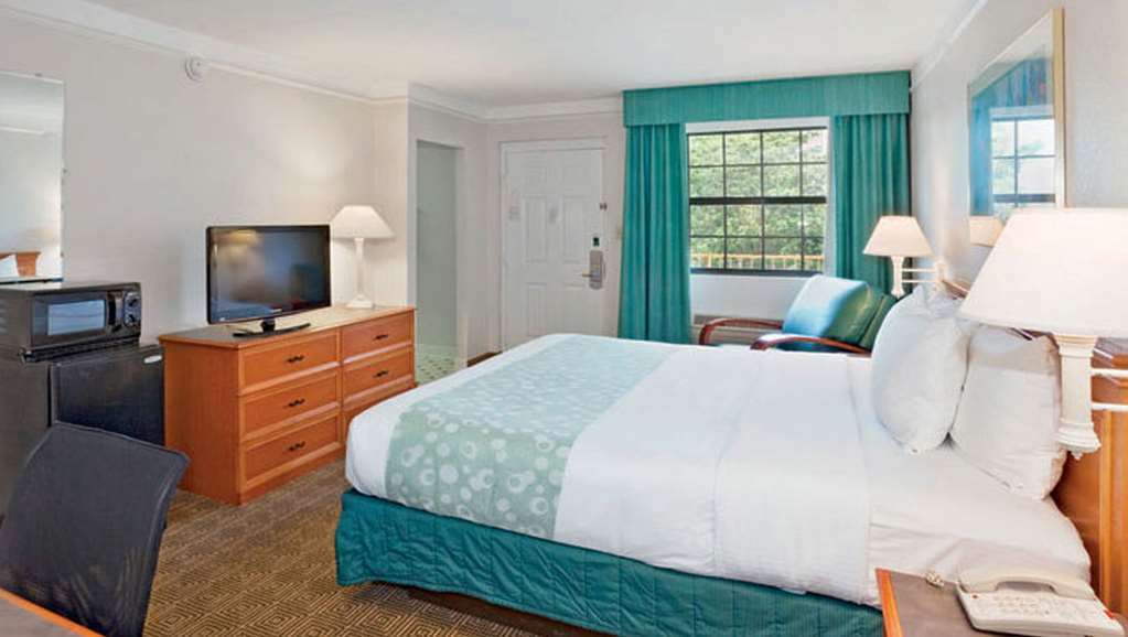 Quality Inn -Hampton Coliseum Convention Center Chambre photo